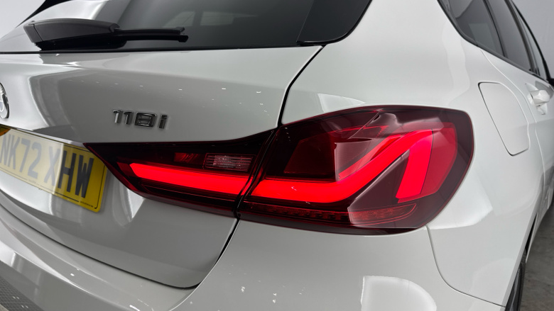 BMW 1 Series 118i [136] Sport 5dr [Live Cockpit Professional] Petrol Hatchback